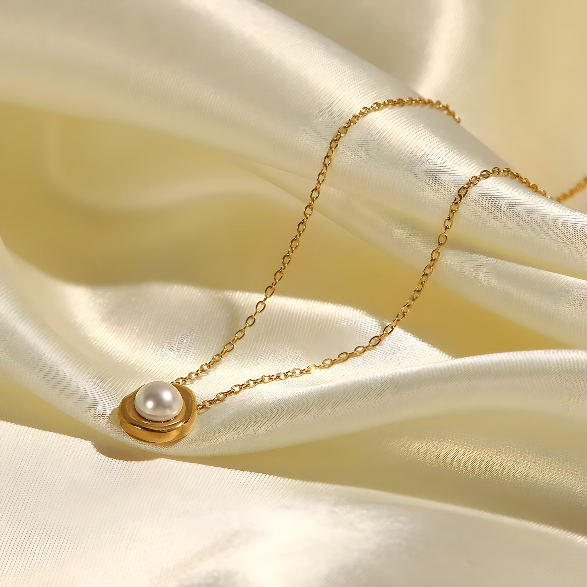 Mother Pearl Necklace