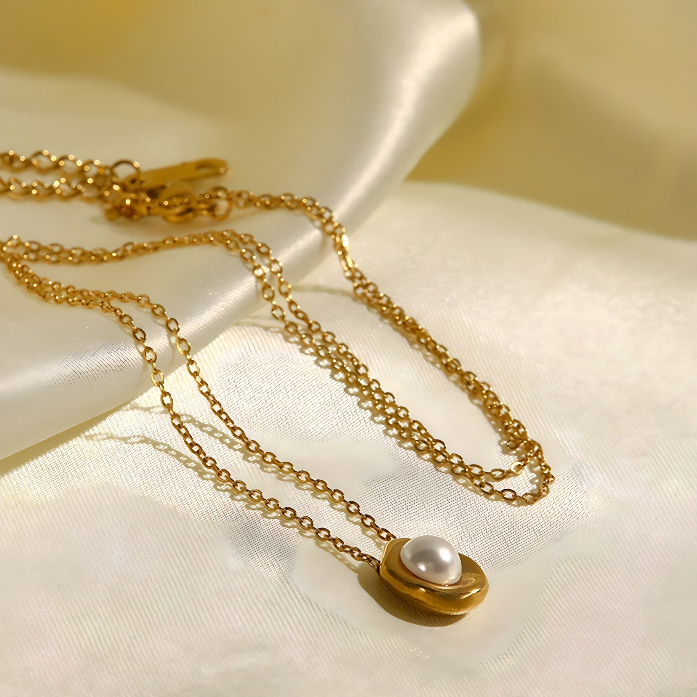 Mother Pearl Necklace